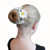 NEW - Daisy hair bun garland